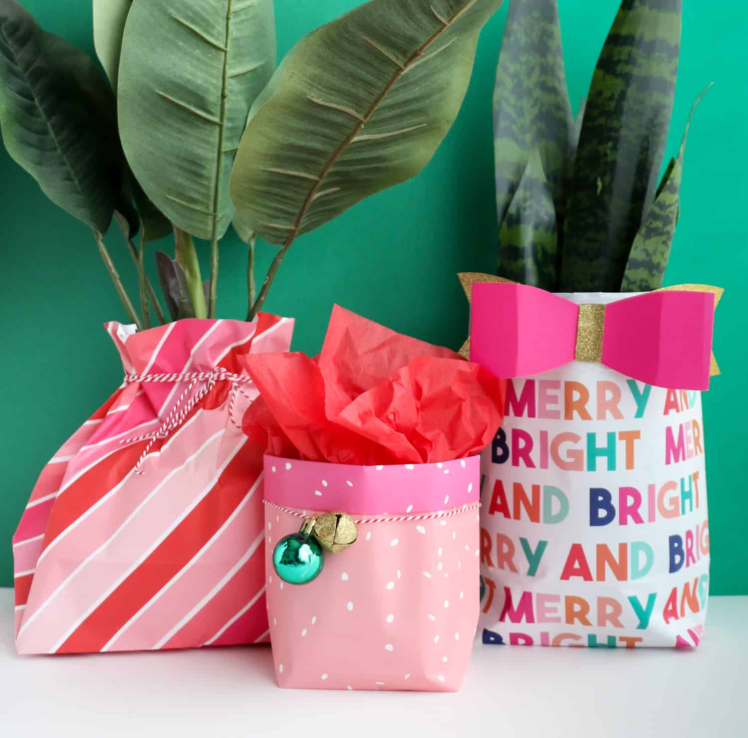 Kraft Paper Gift Bags with Coordinating Tissue Paper Small 5" X 3" X 8" 5 