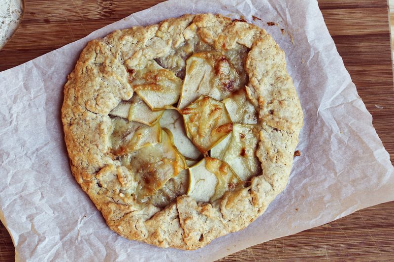 Apple and cheese pie