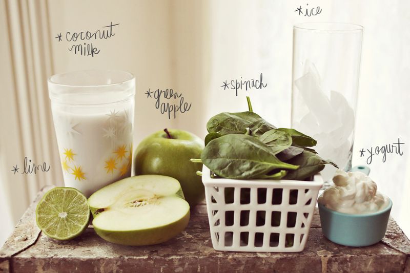 Green Apple + Spinach Smoothie 