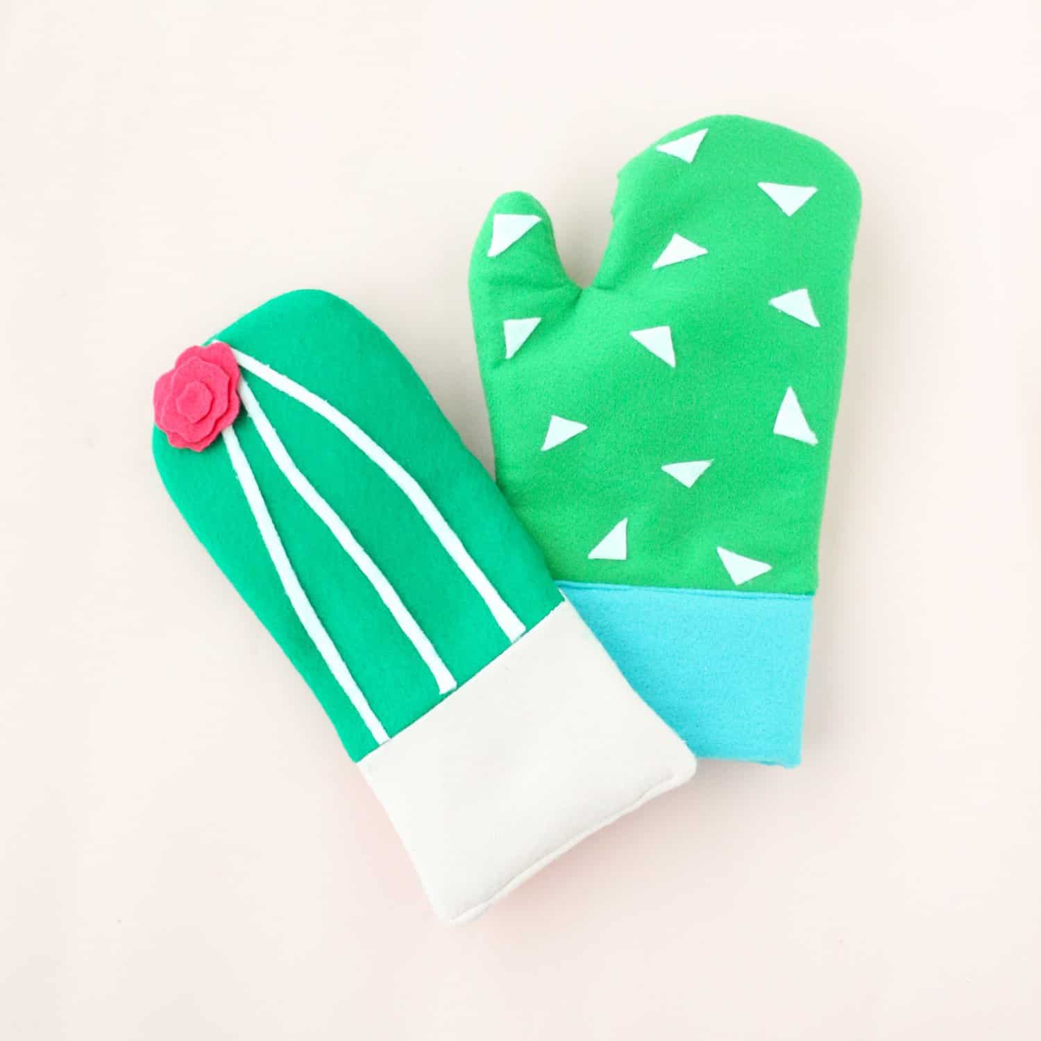 DIY-Cactus-Oven-Mitts-Click-Through-for-Tutorial