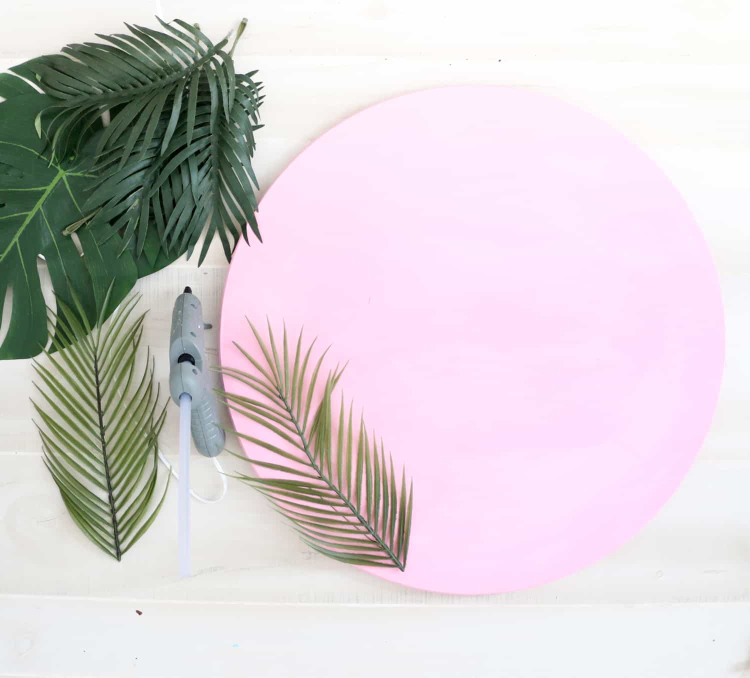 DIY-Plants-on-Pink-Clock-Click-through-for-tutorial.-_