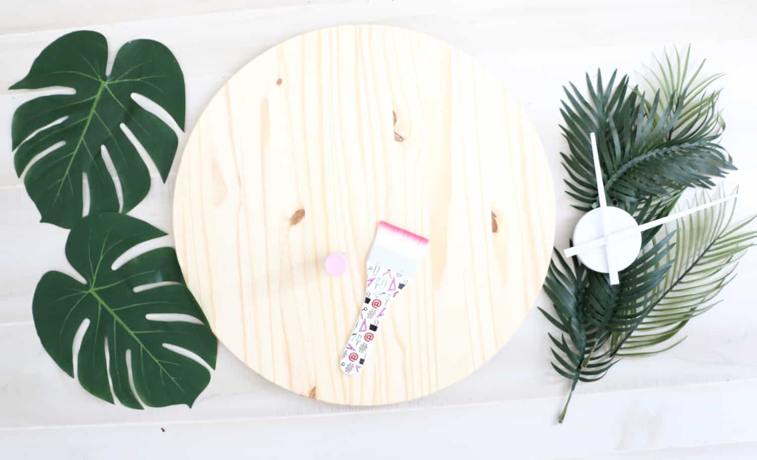 DIY-Plants-on-Pink-Clock-Click-through-for-tutorial.-_
