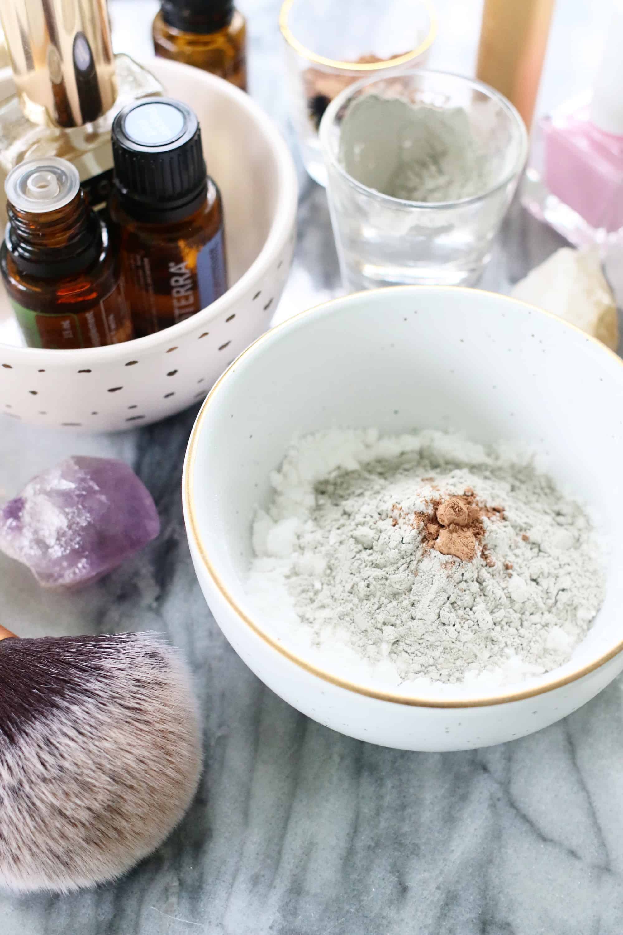 Make Your Own Nontoxic Dry Shampoo! - A Beautiful Mess
