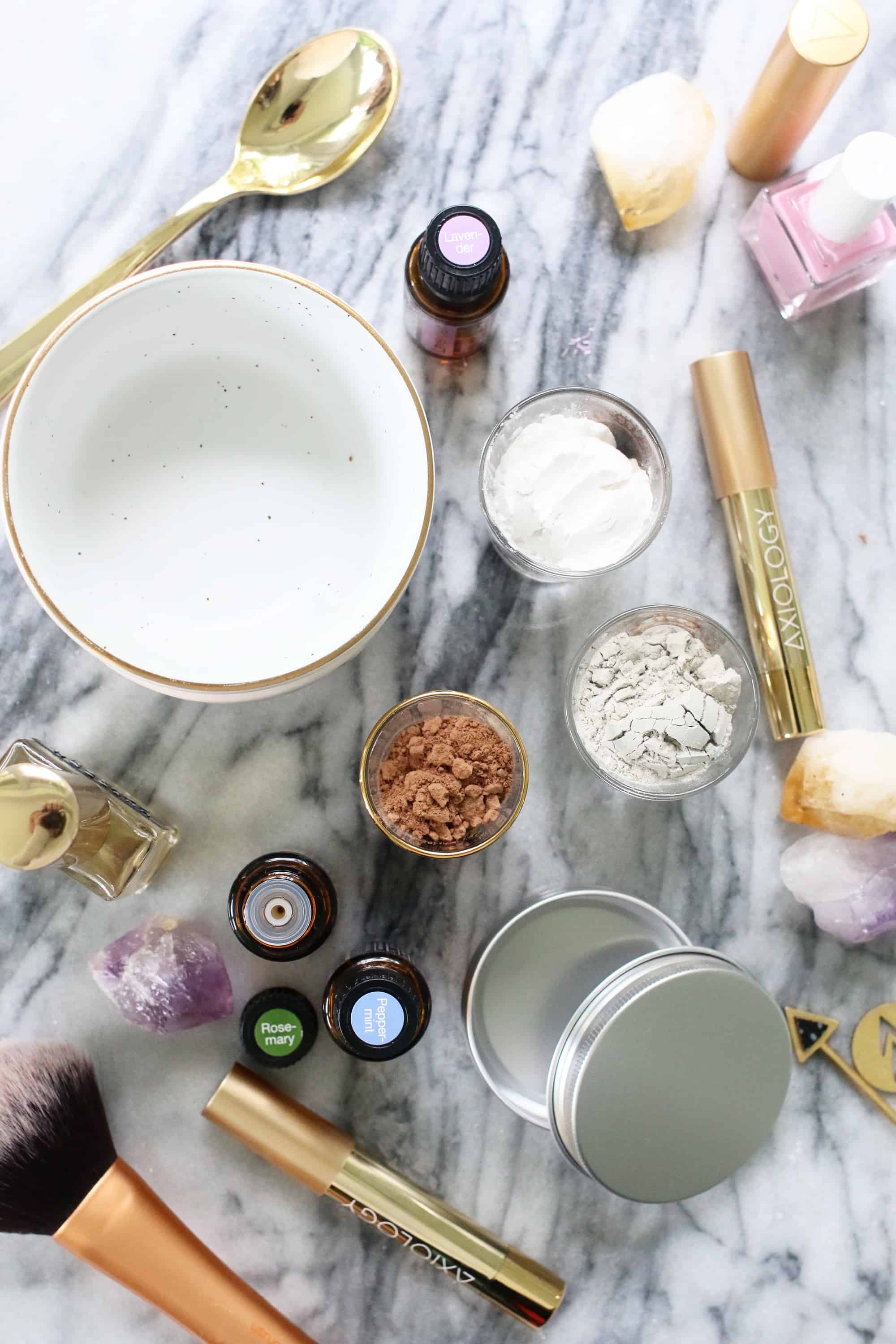 Make Your Own Nontoxic Dry Shampoo! - A Beautiful Mess