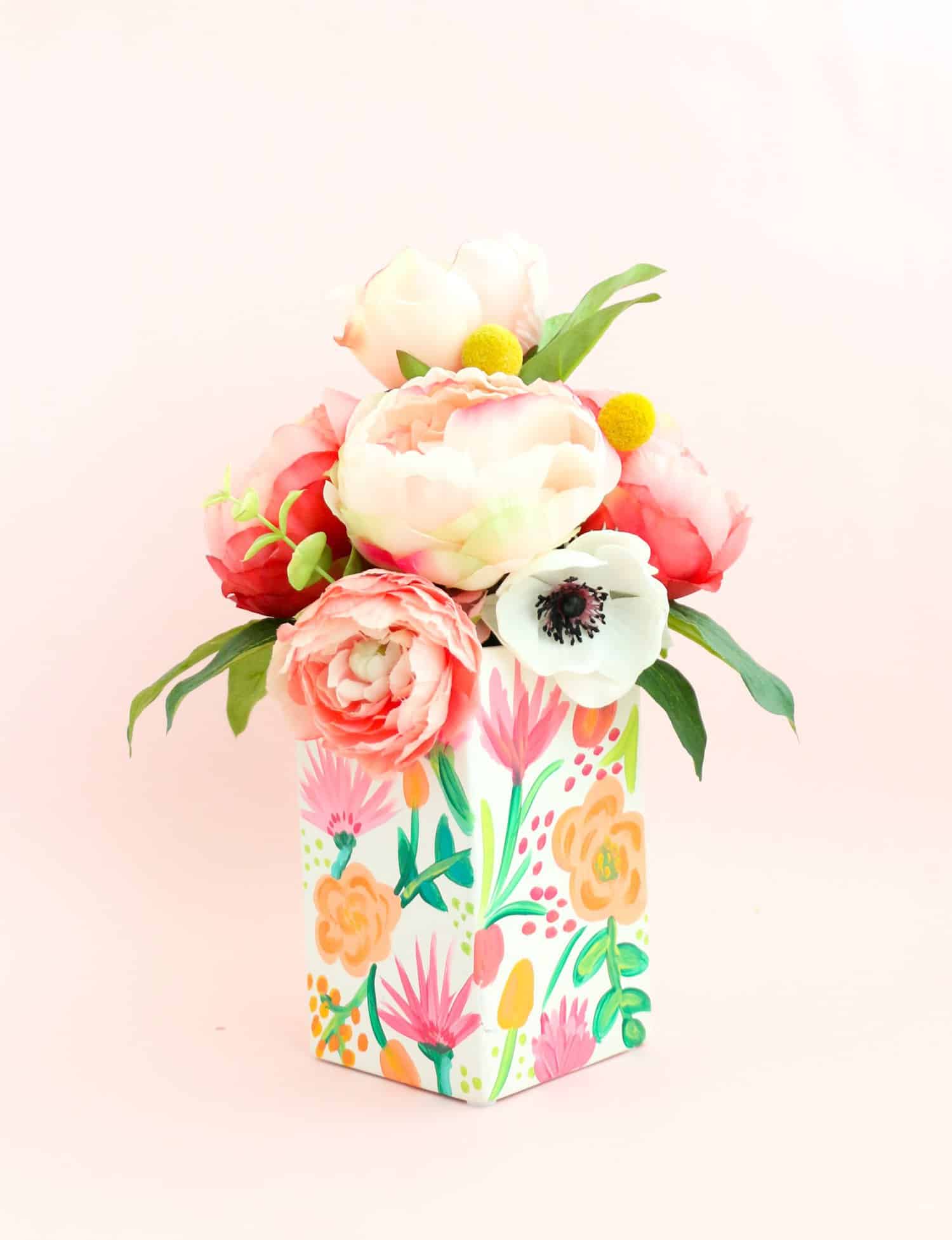 Paint-Your-Own-Pattern-on-Pattern-Floral-Vase-click-through-for-tutorial-2