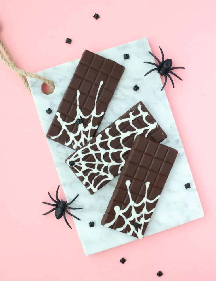 DIY-Spider-Web-Chocolate-Bars-6