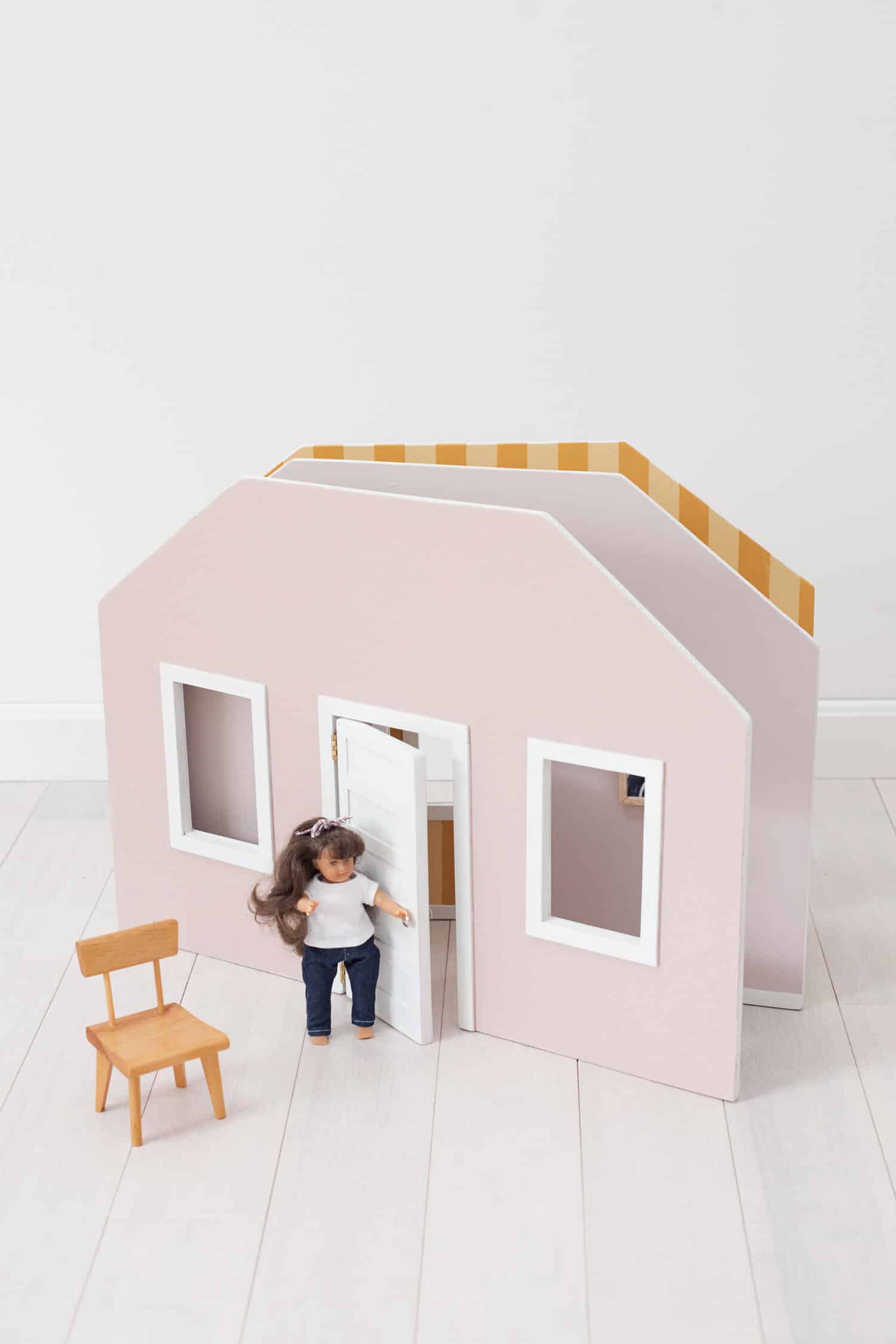 Make a Fold-Away Dollhouse