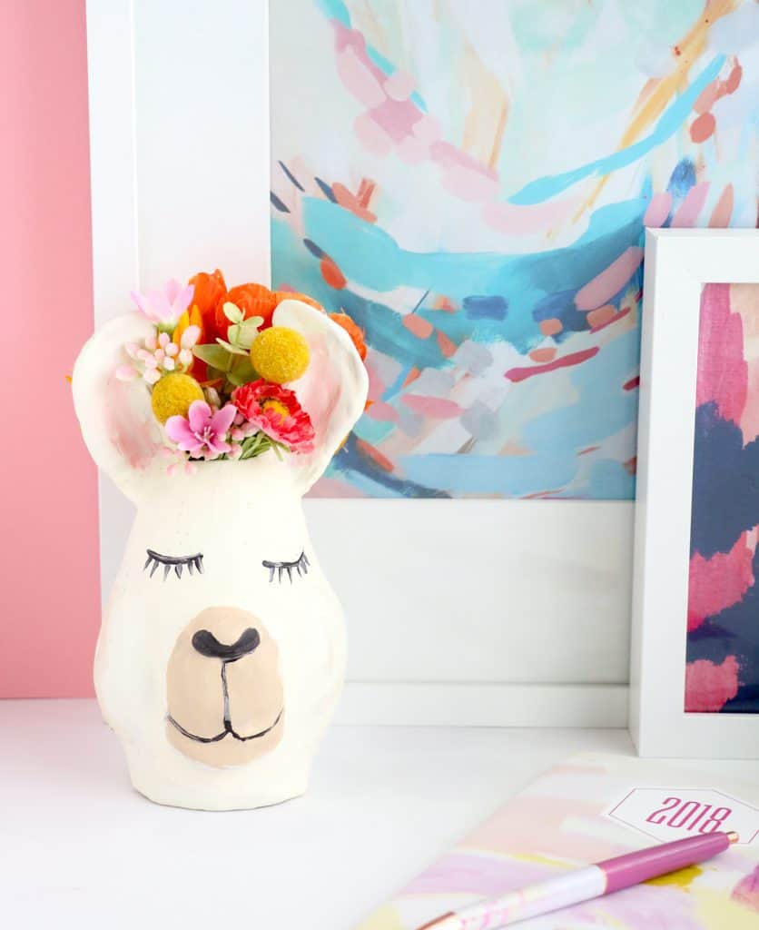 Llama Vase main image 0