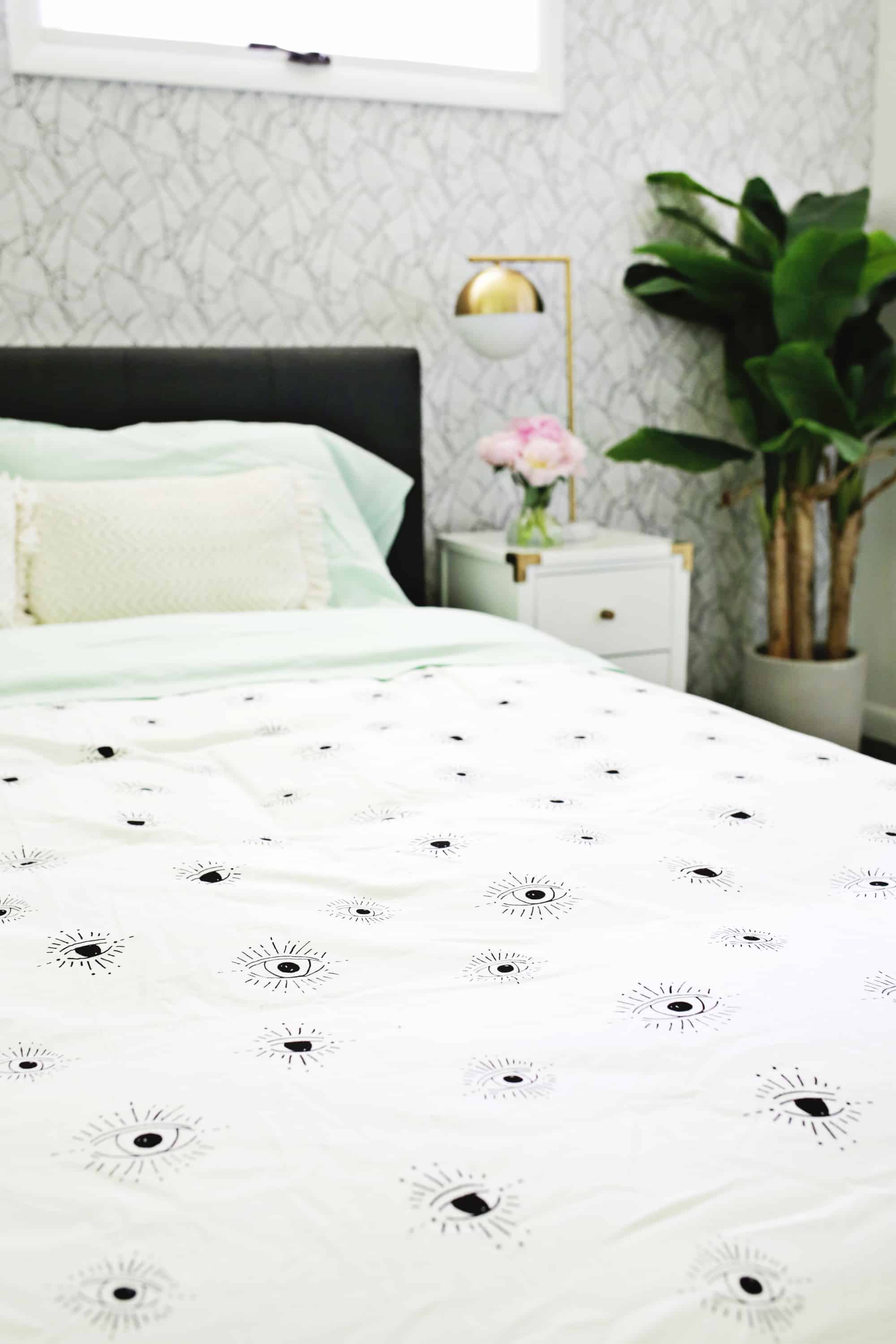 Easy Duvet Cover With Any Flat Sheet, How To Make A Duvet Cover With Two Sheets