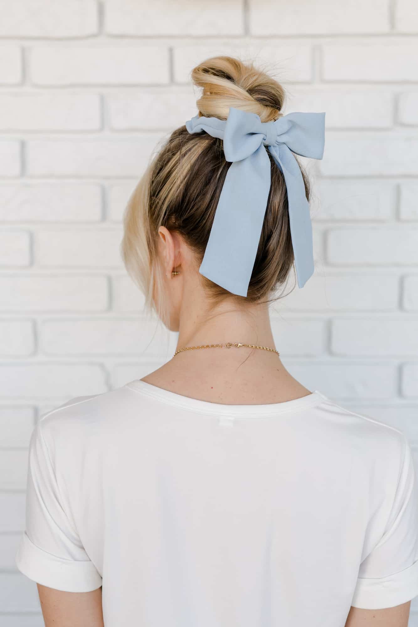5 Ways to Wear The Scrunchie Trend - A Beautiful Mess