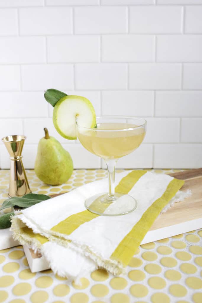 Sparkling Spiced Pear Ginger Cocktail click through for recipe 1 7