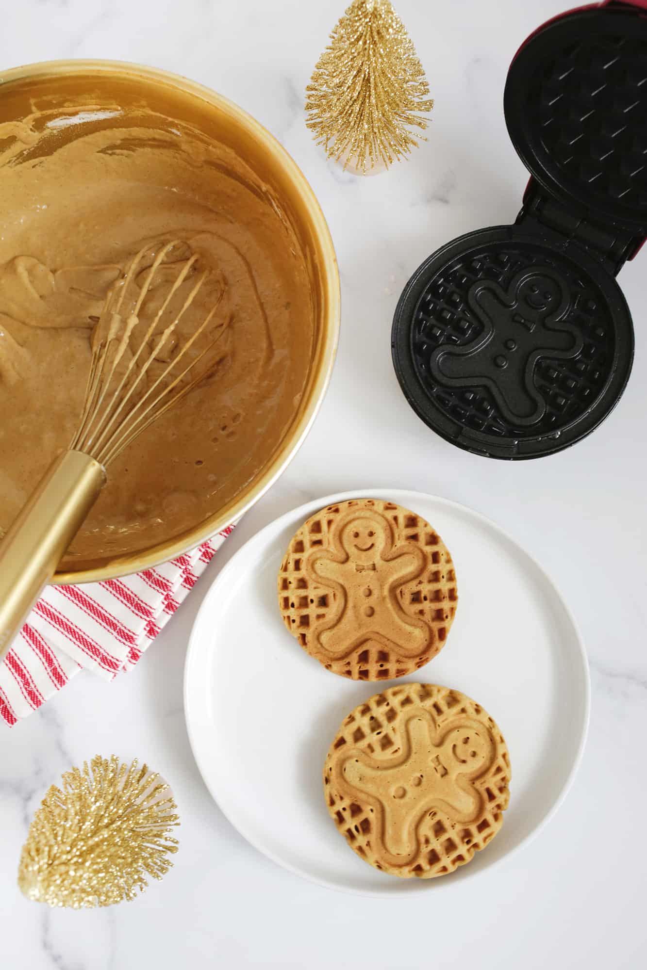 https://abeautifulmess.com/wp-content/uploads/2020/12/Spiced-Gingerbread-Waffles-click-through-for-recipe-1-5.jpg