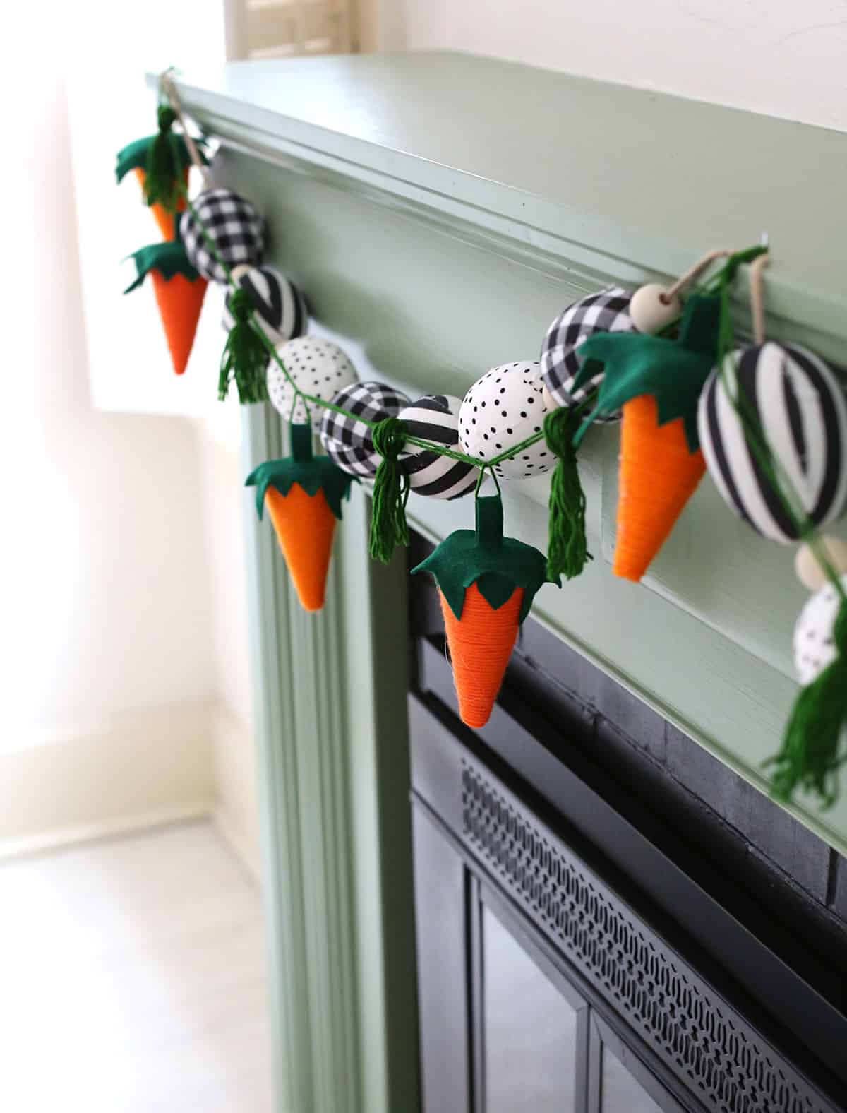 Close-up of the carrot thread garland