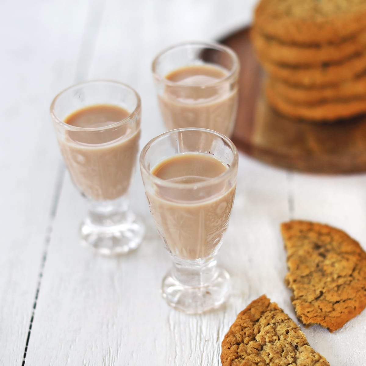 Oatmeal Cookie Shot – A Stunning Mess
