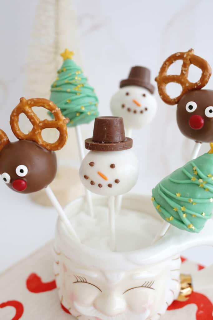 Christmas cake pops reindeer, snowman, and tree