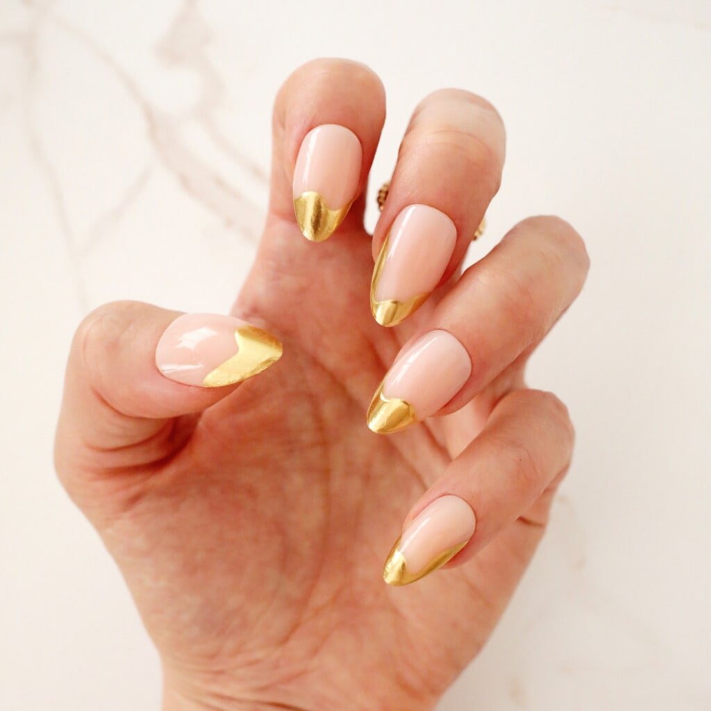 golden tips christmas nail design