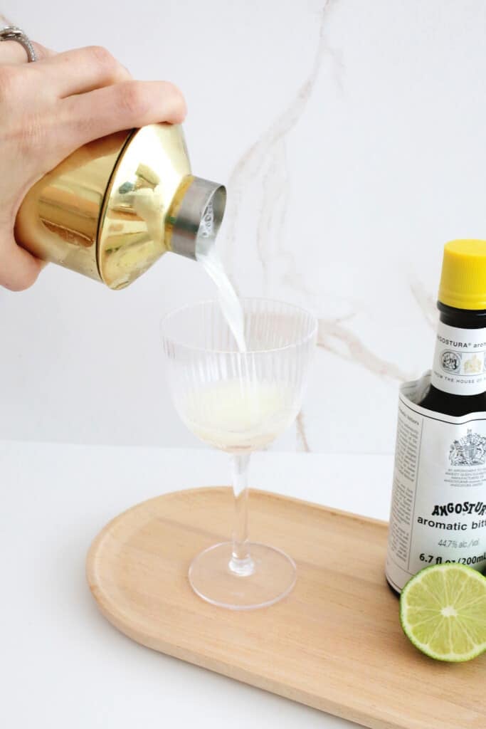 making a pisco sour