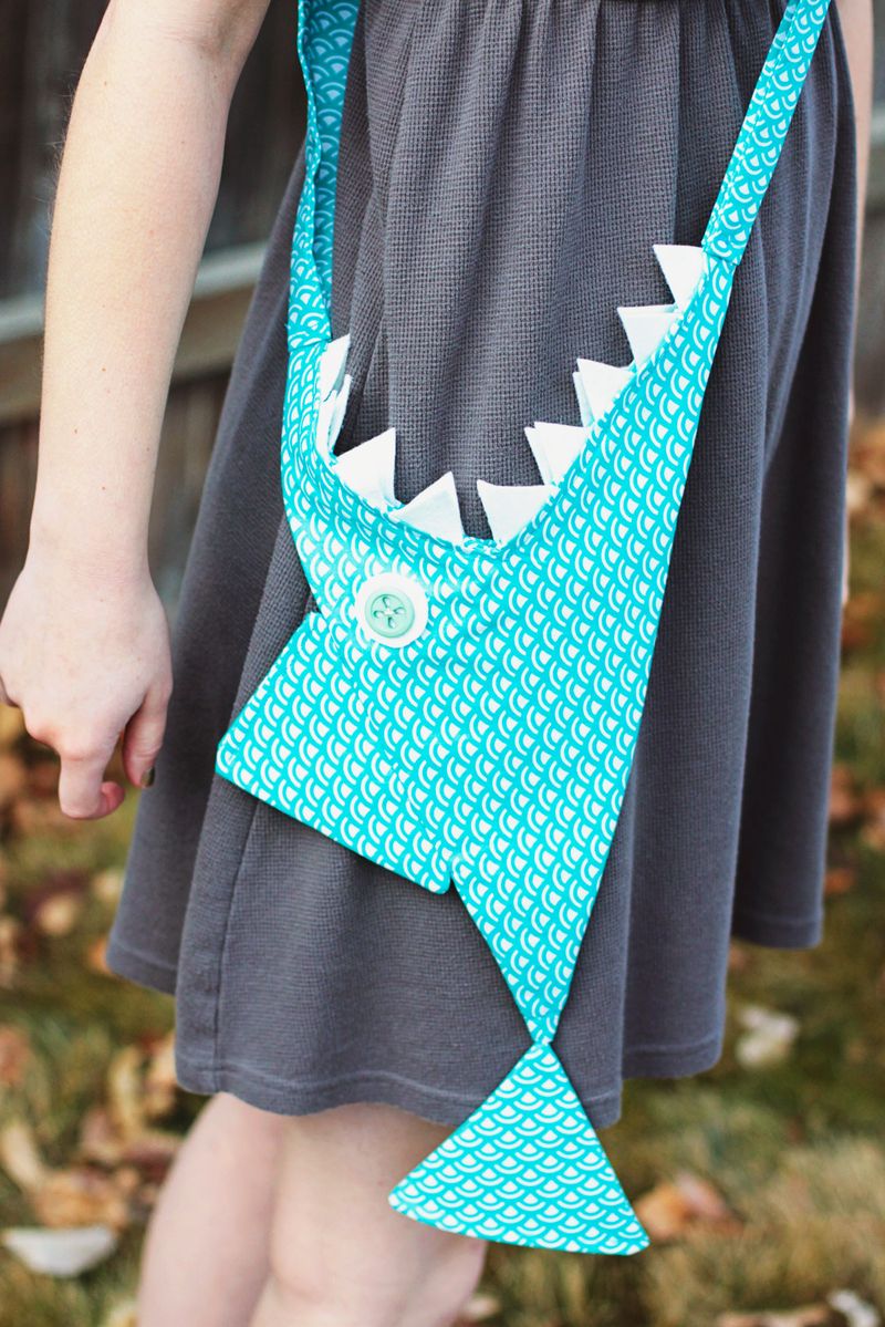 Shark purse finished 2