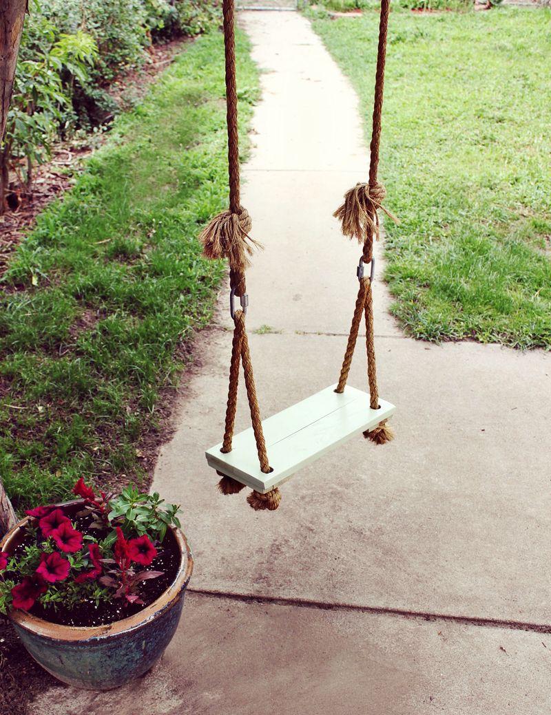Make Your Own Tree Swing A Beautiful Mess, How To Make A Wooden Tree Swing Seat