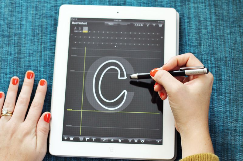 Making fonts with iFontMaker App 