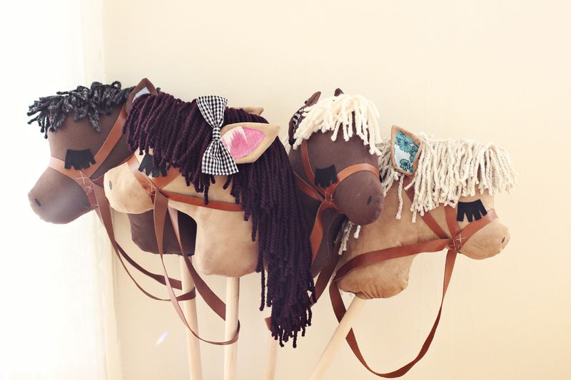 Adorable stick horses- such a great gift idea
