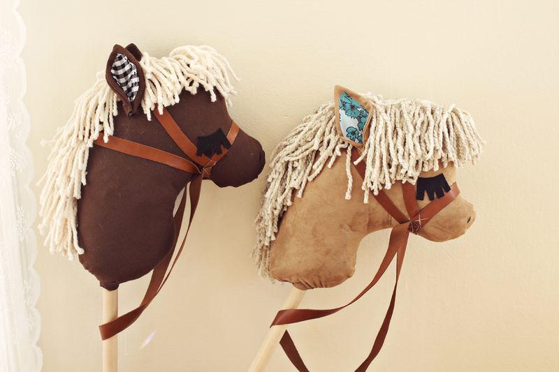 Gift idea- DIY Stick Horses