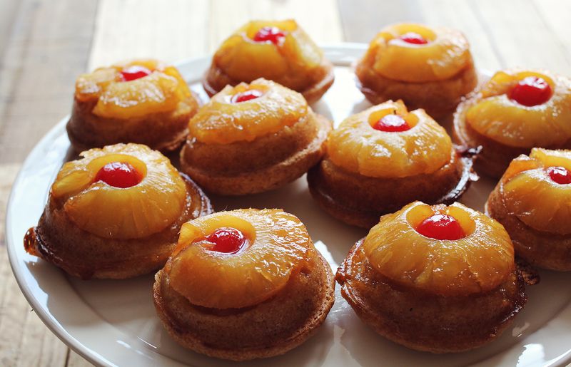 Delicious and cute pineapple upside down mini cakes