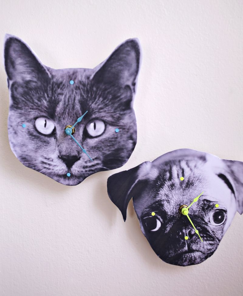 OMG! Make your own clock from any photo! www.abeautifulmess.com