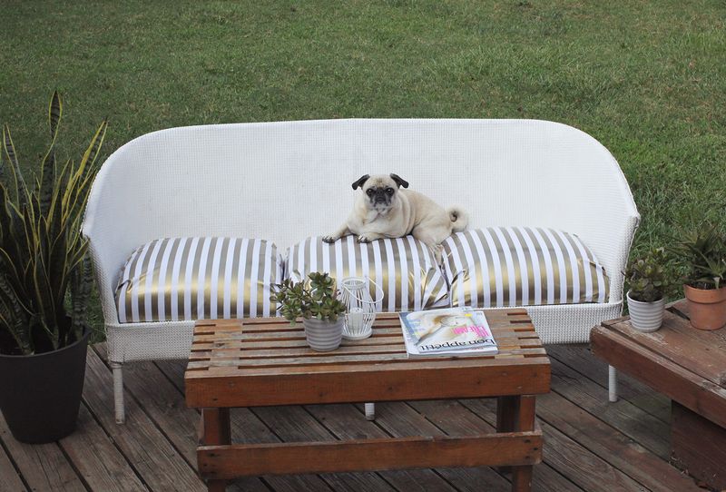 Restyled outdoor couch www.abeautifulmess.com