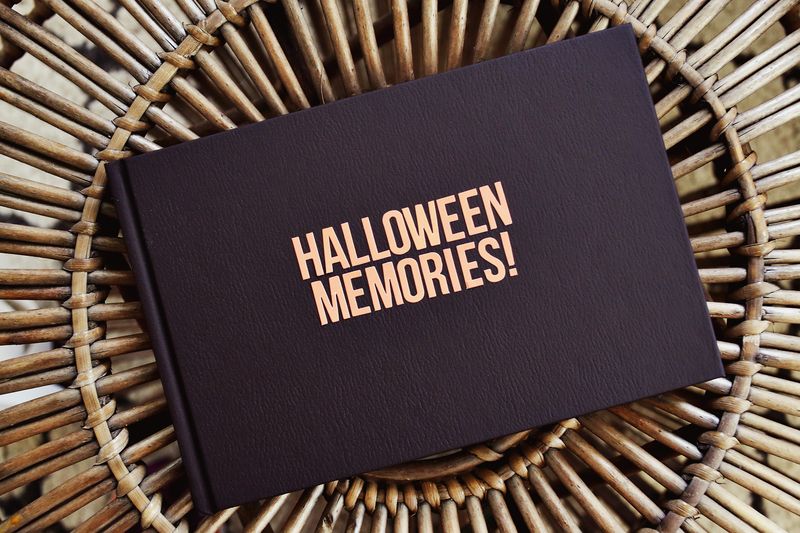 Halloween Memories mini book idea! Each year add a photo from the season!!