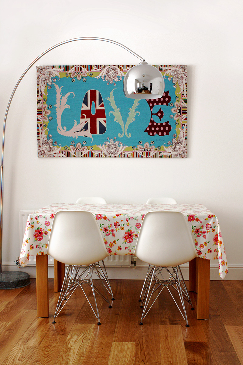 Love that tapestry above the table!