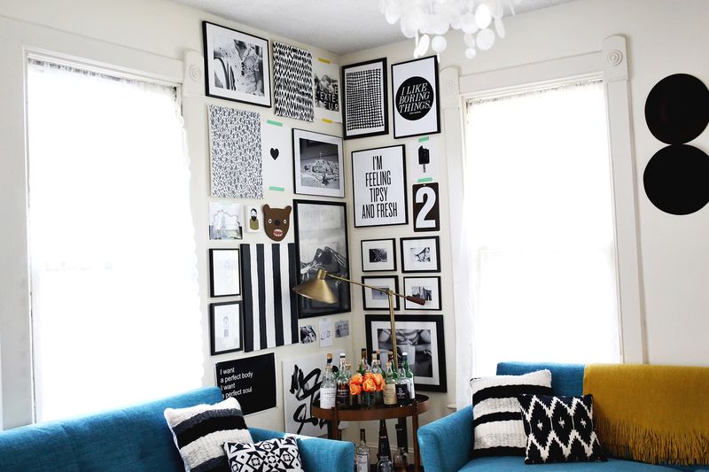 How to style a corner gallery wall (click though for a video tutorial!)     