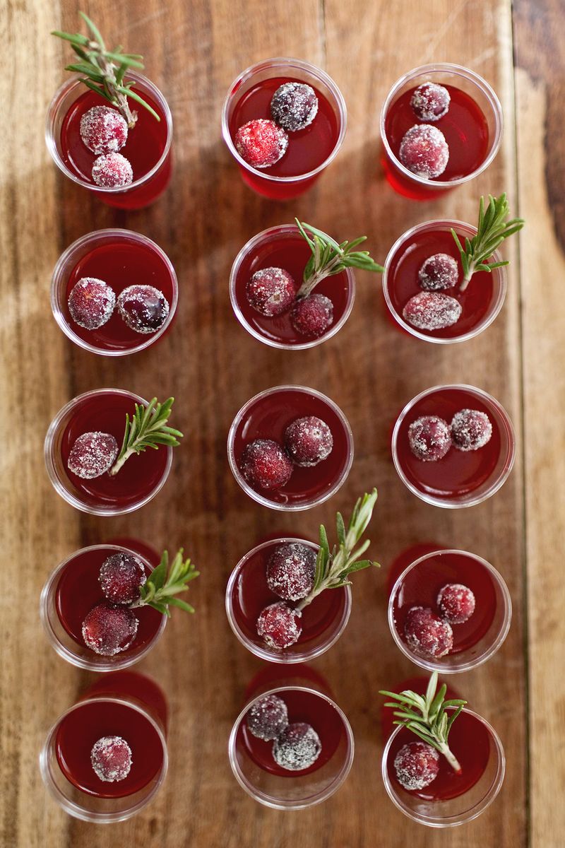 Cranberry Jello Shots (click through for the full recipe!)