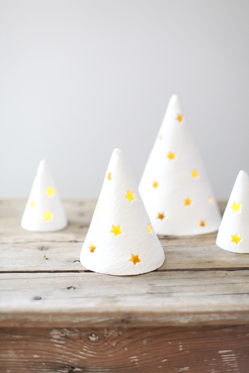 These DIY porcelain holiday trees are the perfect modern accent to your holiday decor, and they're so easy to make!