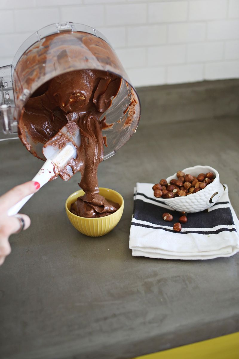 Homemade Nutella (no Dairy or Added Sugar!) abeautifulmess.com 