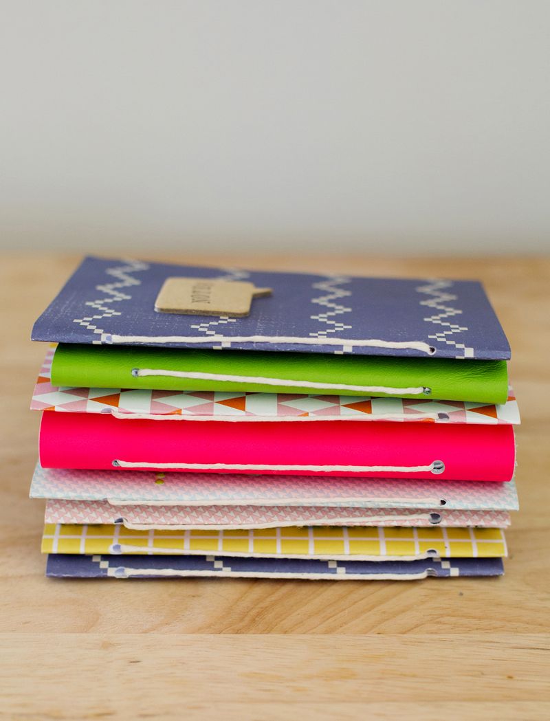 Easy Homemade Journals (I made all these in an hour!) Click through for step-by-step tutorial