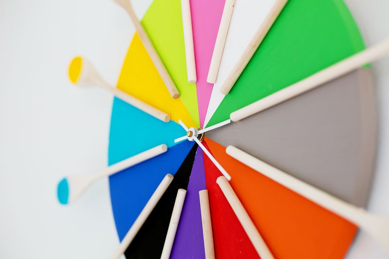Colorful kitchen clock DIY (abeautifulmess.com)  