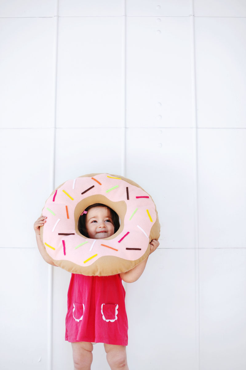 Simple doughnut pillow tutorial- for both kiddos AND grown-up kiddos!