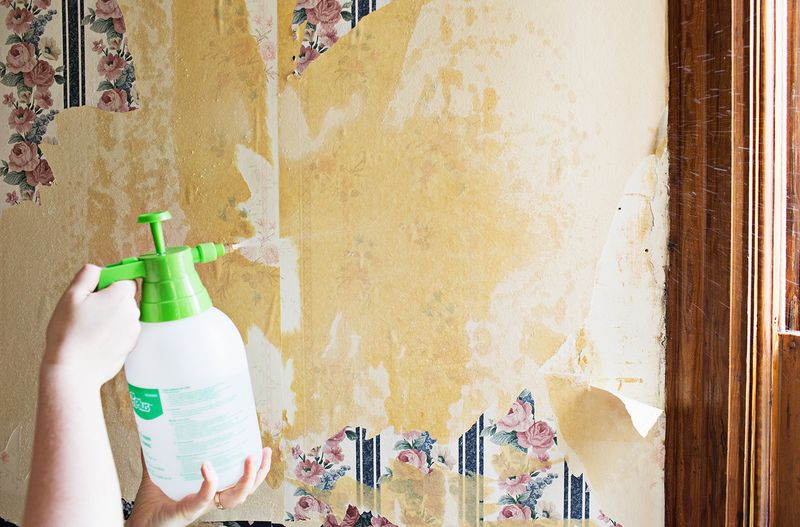 Simple Wallpaper Removing Tips A Beautiful Mess - Removing Old Wallpaper Glue