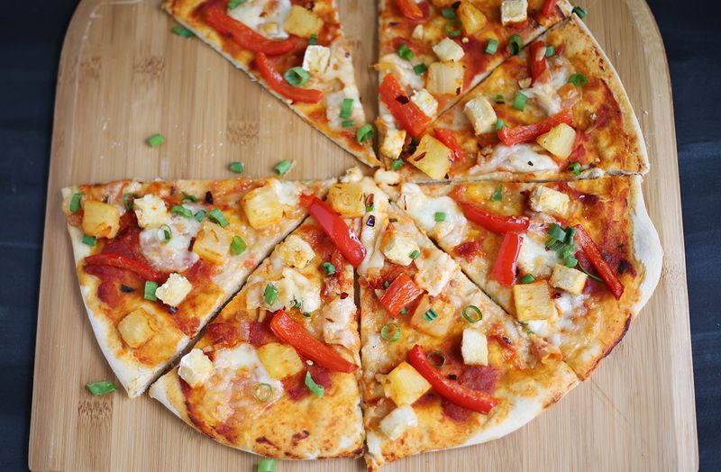 Pineapple and red pepper pizza