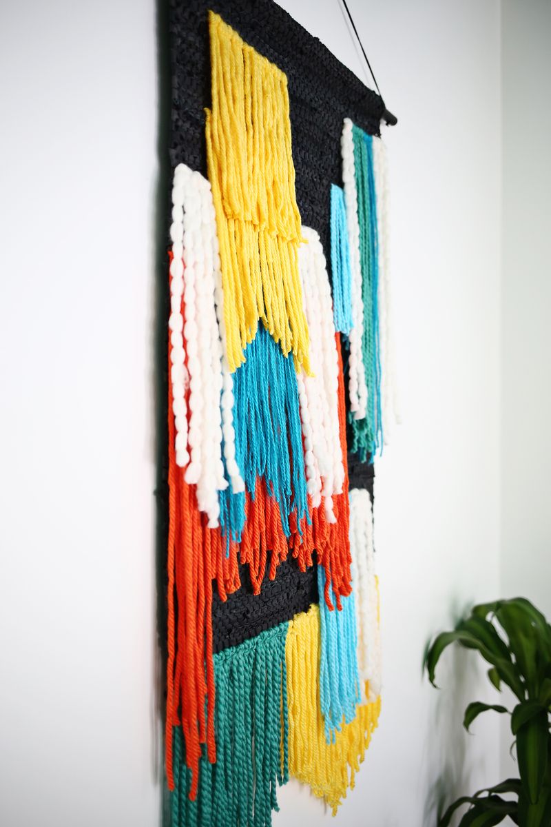 (Fast + Easy!) Large Tapestry Wall Hanging DIY—click through for tutorial 