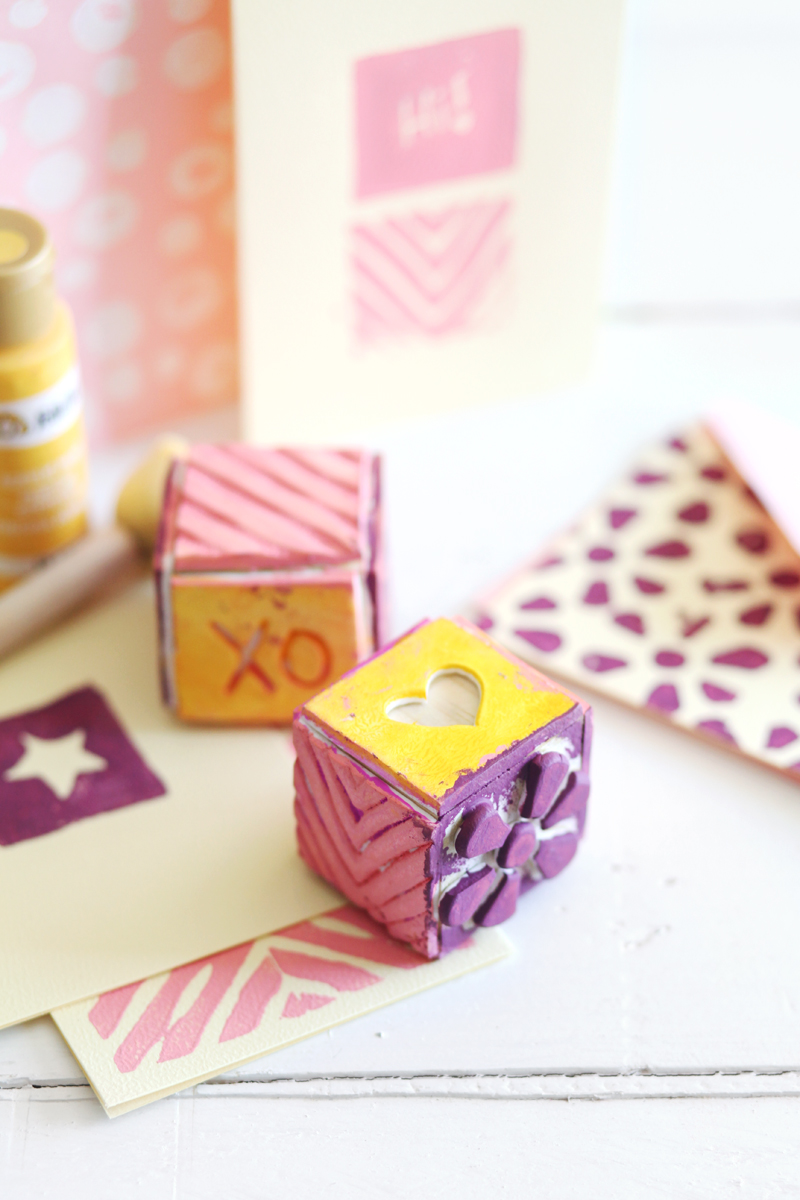Make these stamp cubes to add custom flair to notecards while saving space in your stamp storage- click through for instructions!