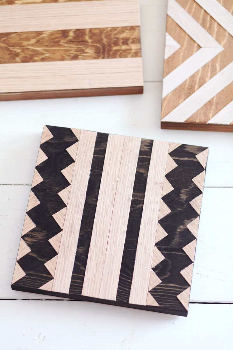 Geometric wood trivets— Easy to make, and great kitchen wall decor too!