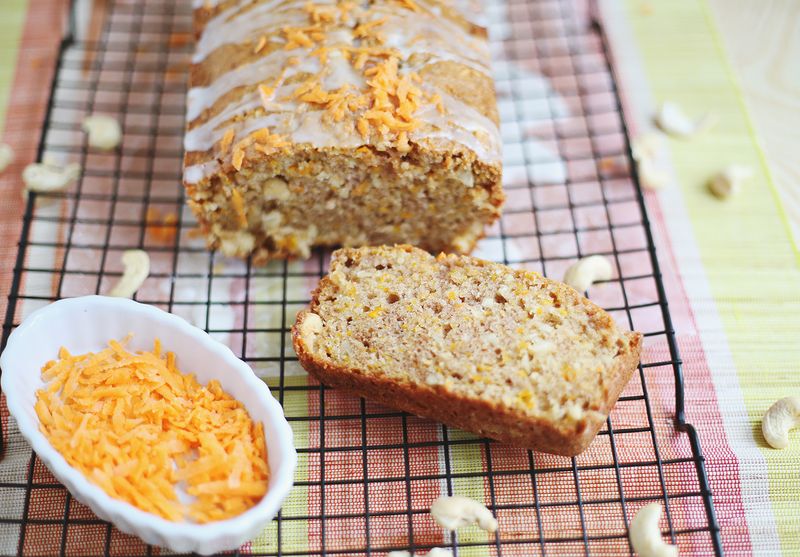 Carrot and cashew bread