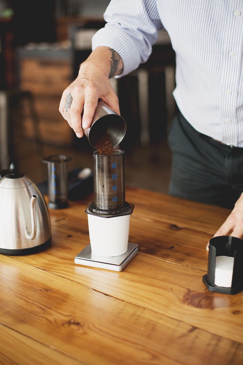 How to brew with an Aeropress 