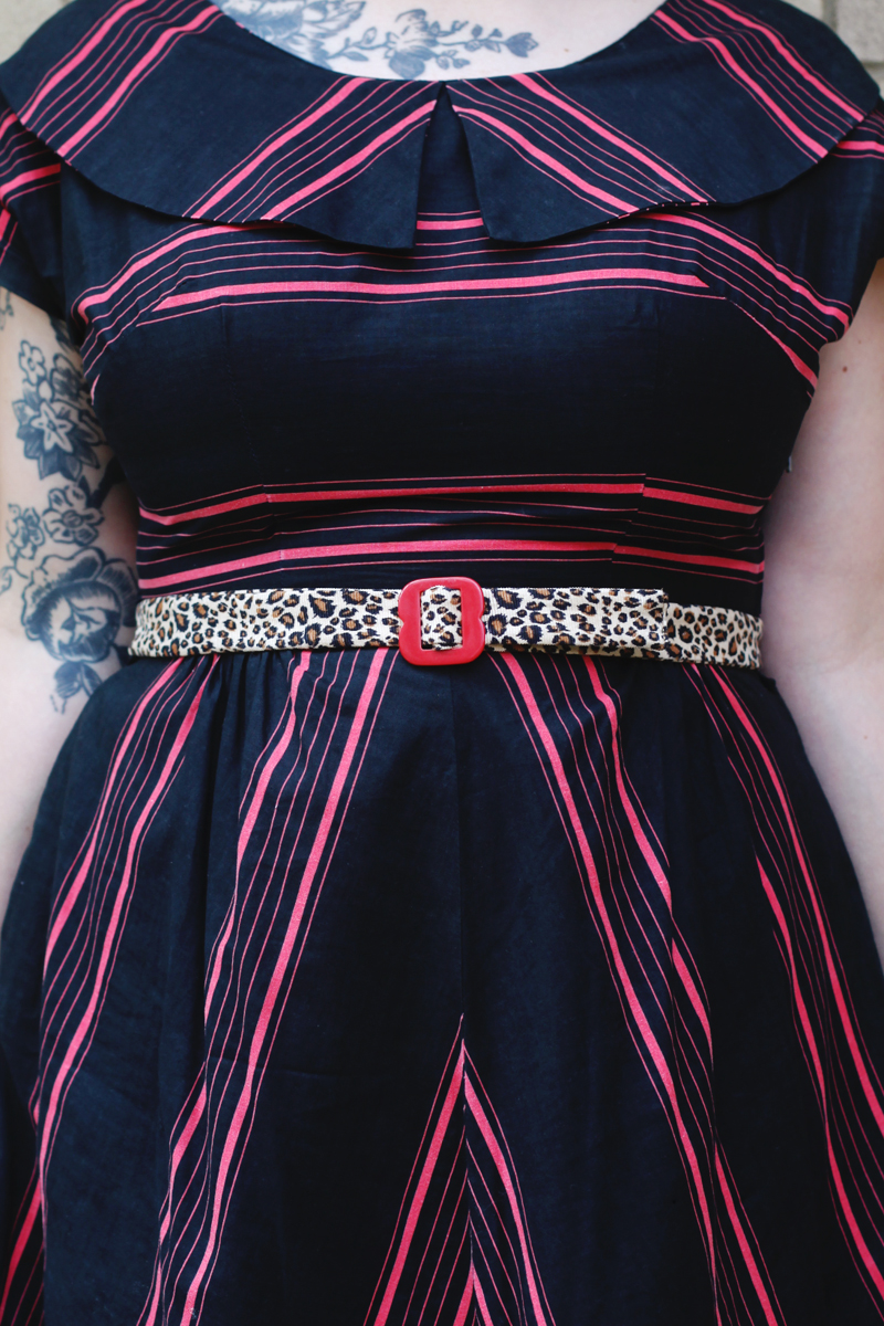 Make your own fabric belts- such a great way to mix pattern and color into an outfit!