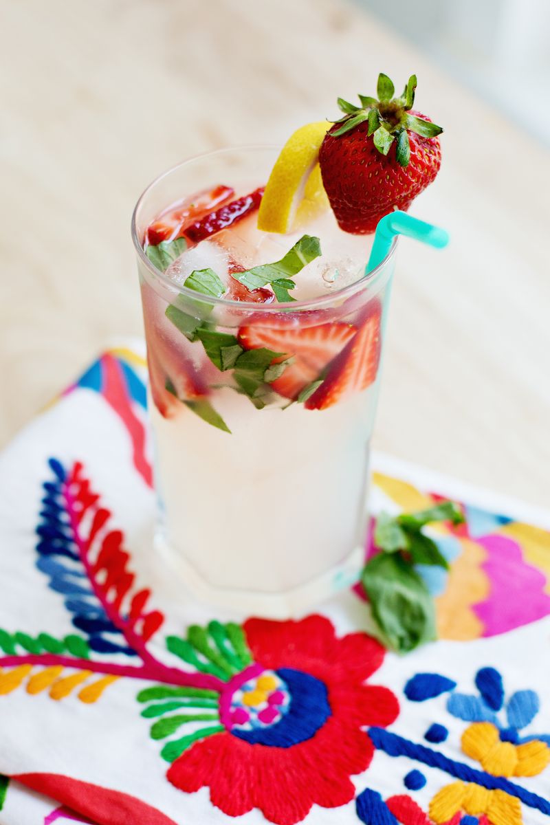 Strawberry Basil Lemonade Cocktail 