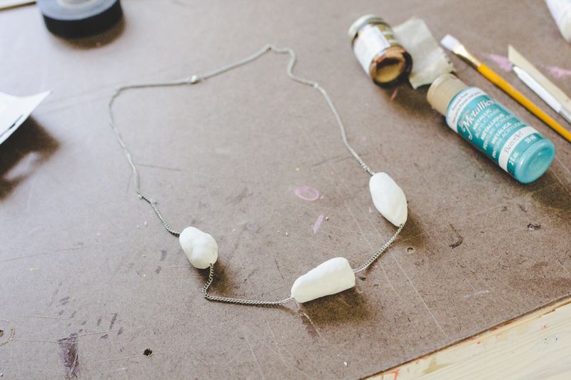 Clay geometric necklace diy (learn how to make it! click here) 