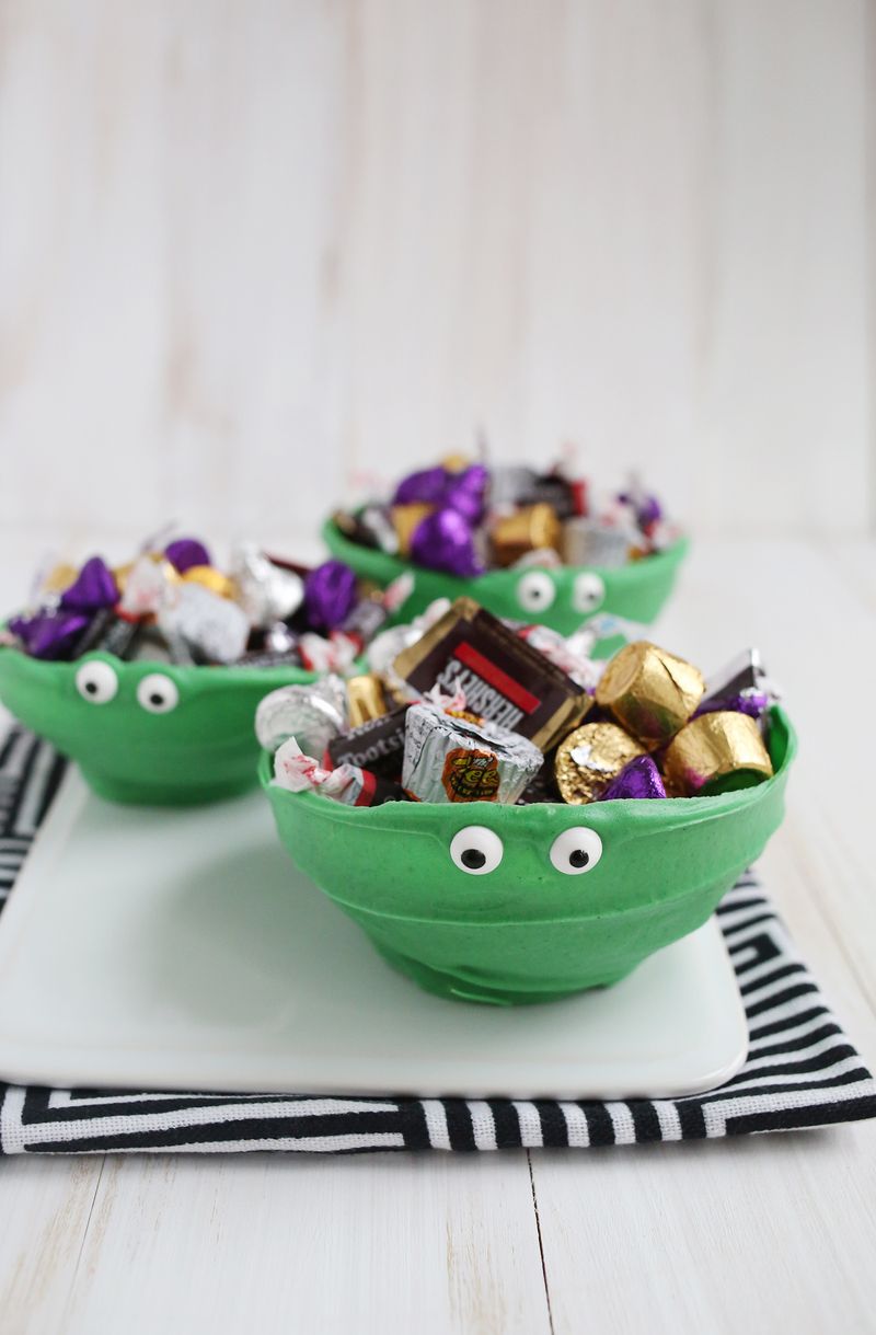 Chocolate monster bowls