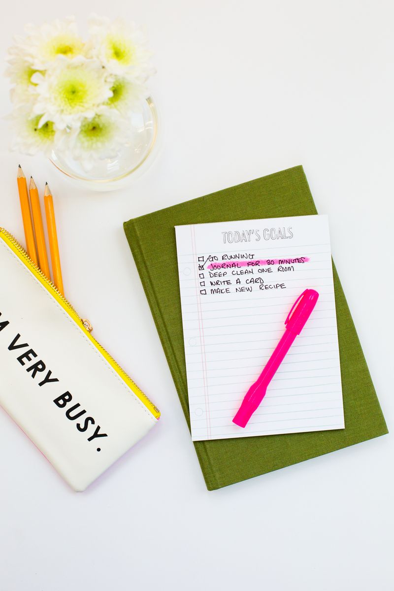 Great tips for using motivational lists to reach goals (click through for more)  